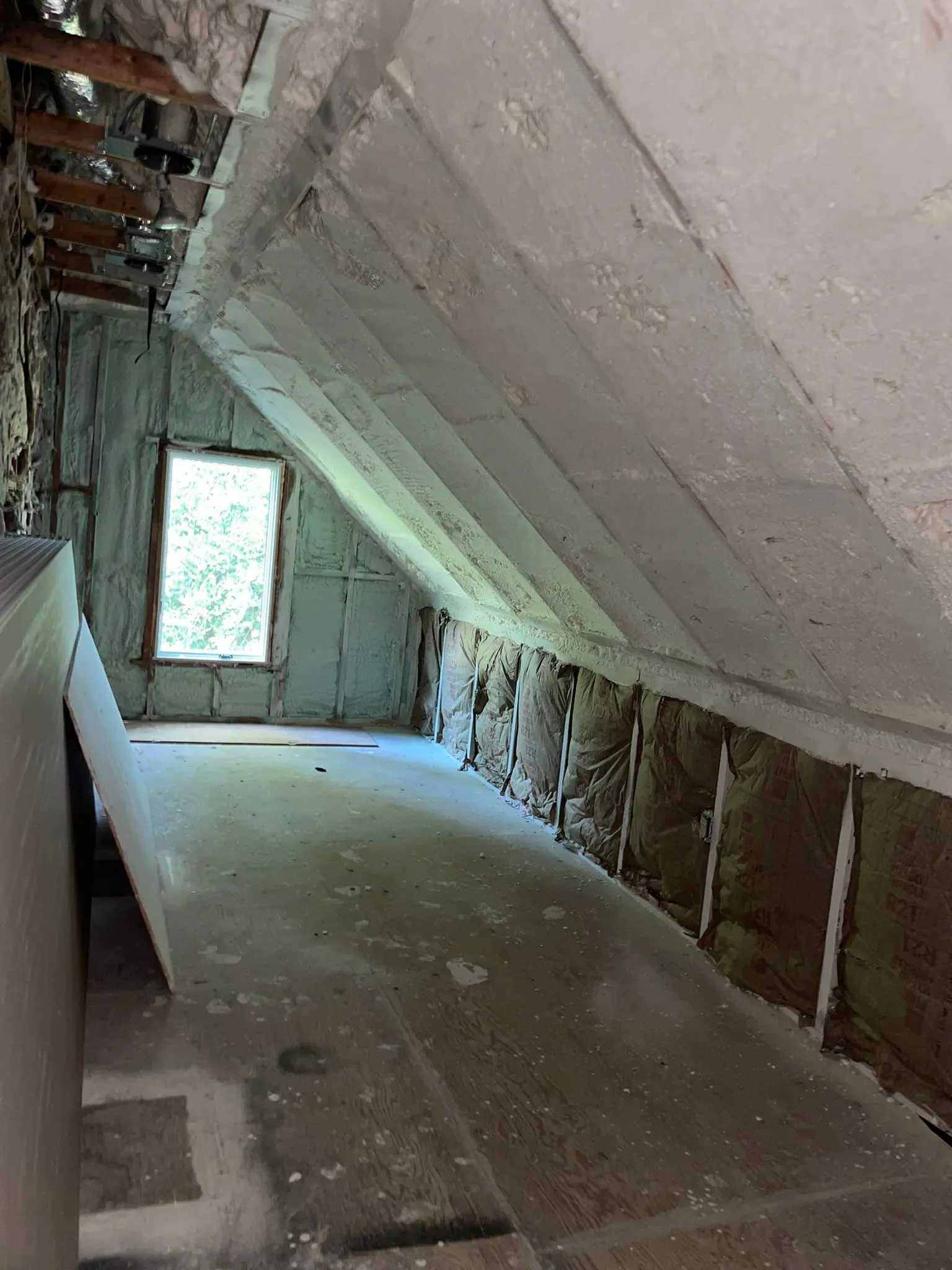 Spray Foam Contractor In Odenton, MD Spray Foam insulation services in Odenton, MD