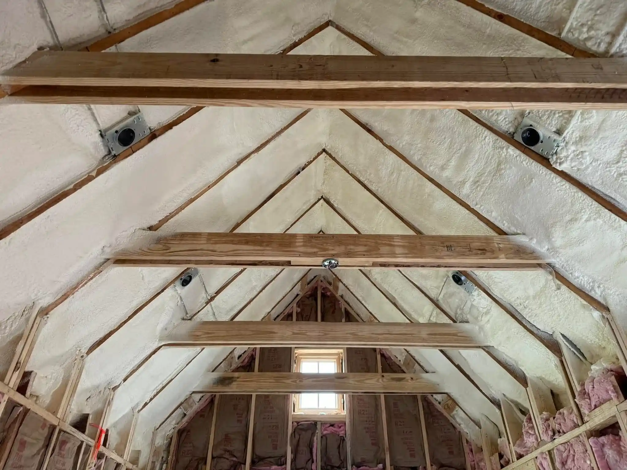What Happens When Traditional Insulation in New Carrollton MD Leaves Air Gaps